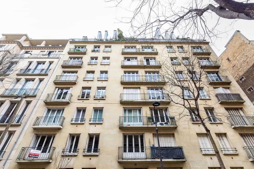 Apartment Studio#porte Dauphine#avenue Foch#2pers. *